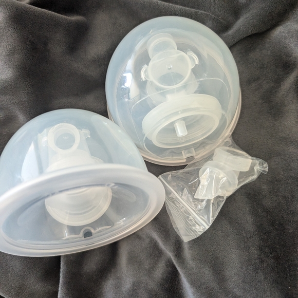 Momcozy Wearable Breast Pump - Gray - Picture 8 of 8